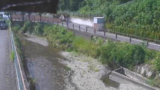 南浅川 八王子市高尾町