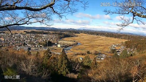 城山公園から望む浅川町