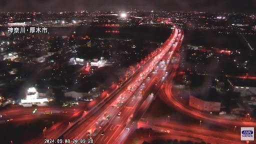東名高速道路 厚木IC付近