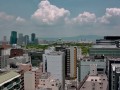 大阪城周辺の空と街並み